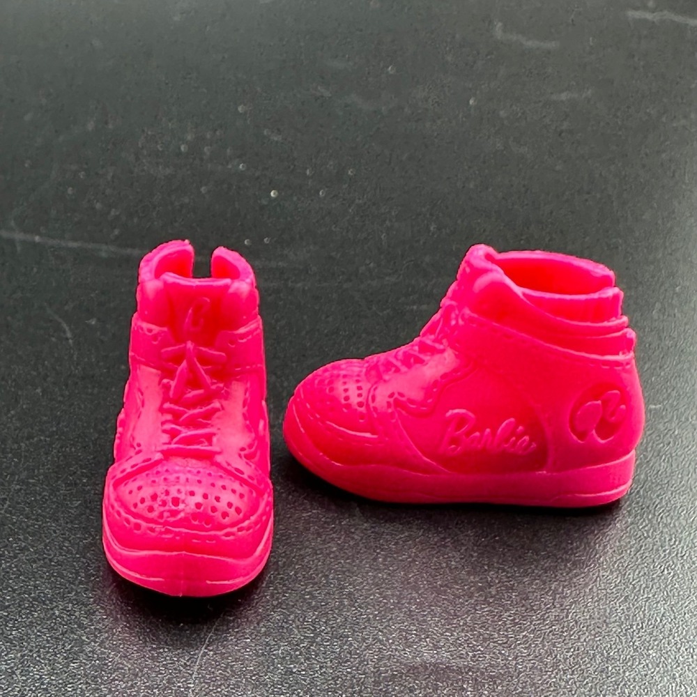 Barbie High Top Sneakers Doll Accessories Pink Good Molded‎ Logo High Tops